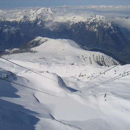 Hotel Le Dome Alpe d'Huez Exterior photo