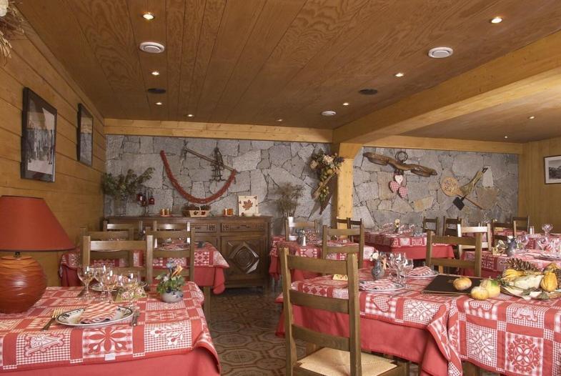 Hotel Le Dome Alpe d'Huez Exterior photo