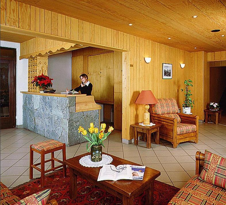 Hotel Le Dome Alpe d'Huez Exterior photo